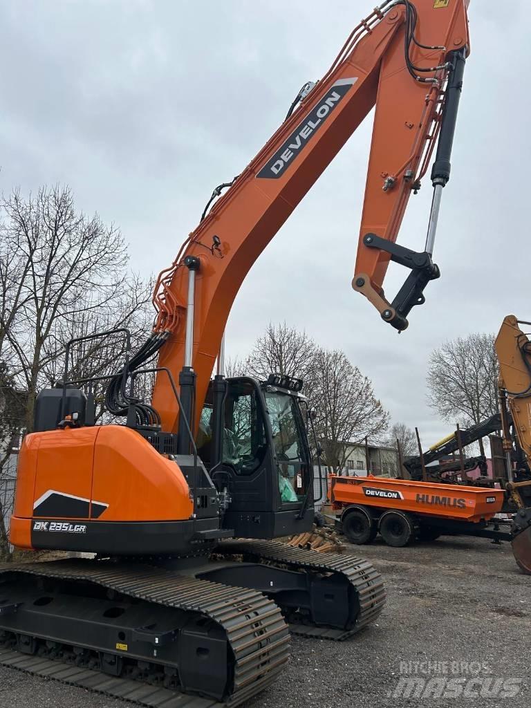 Develon DX 235 LCR-7 Rupsgraafmachines