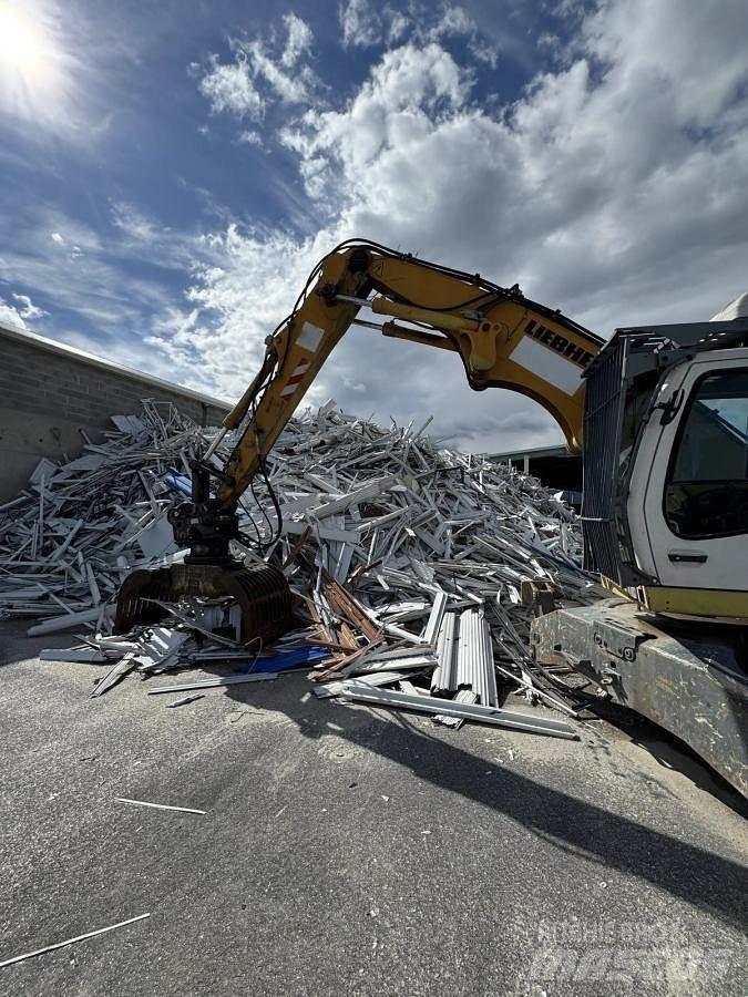 Liebherr A316 Li Speciale Graafmachines
