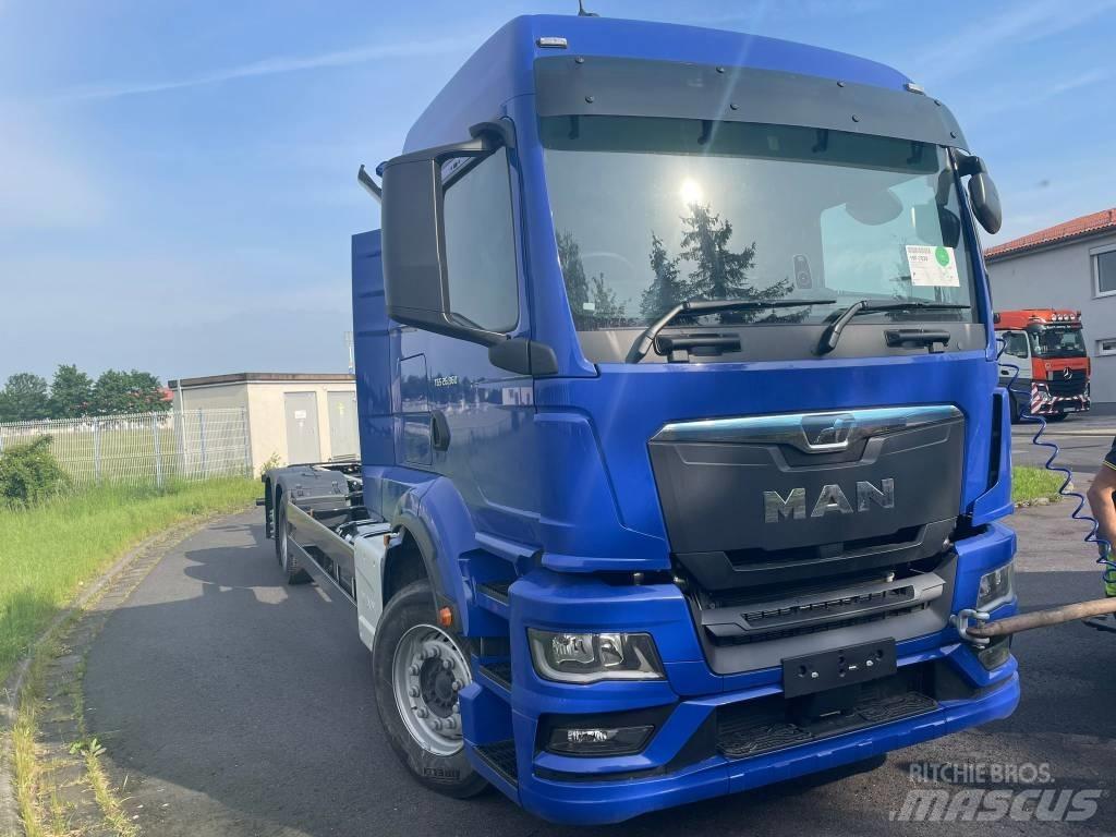 MAN TGS 26.360 Chassis met cabine