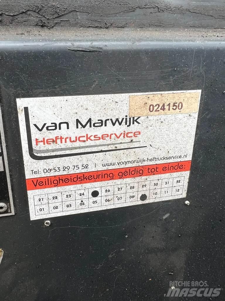 Linde E30-01 Elektrische heftrucks