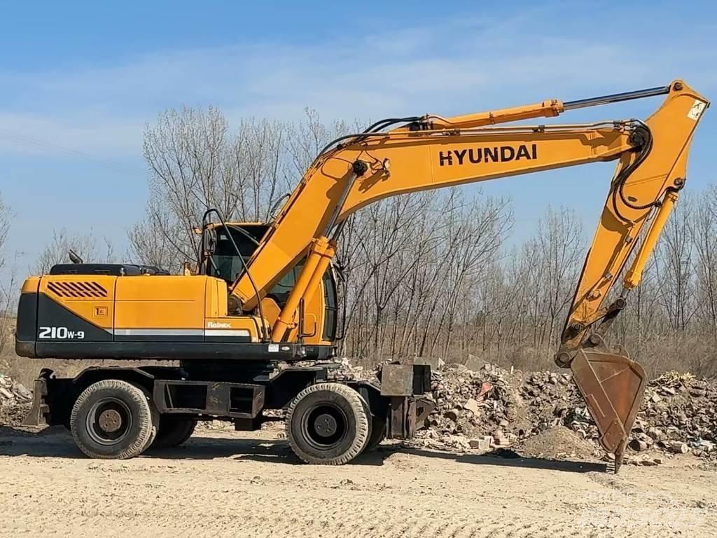 Hyundai R210W-9 Wielgraafmachines