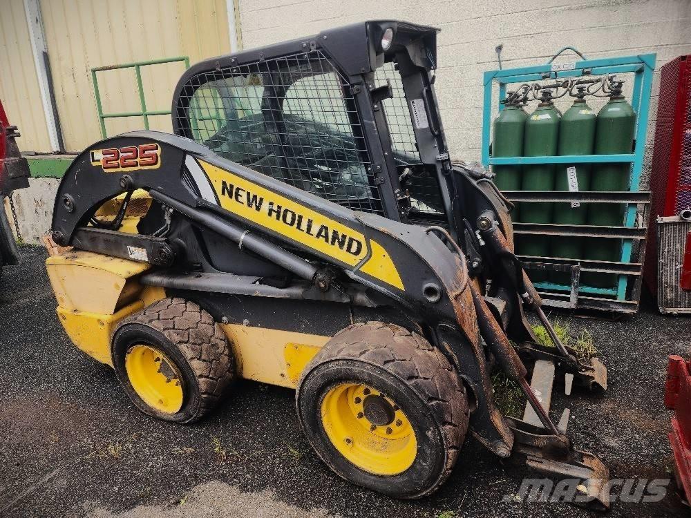 New Holland 225L Schrankladers