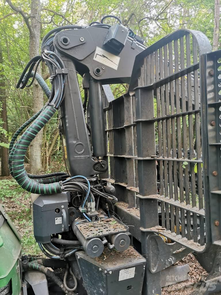 John Deere 1110G Uitrijwagens