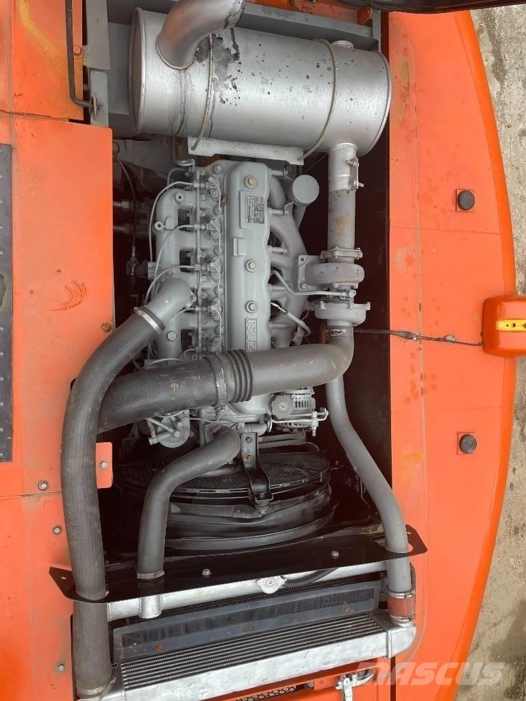 Hitachi ZX 200 Rupsgraafmachines