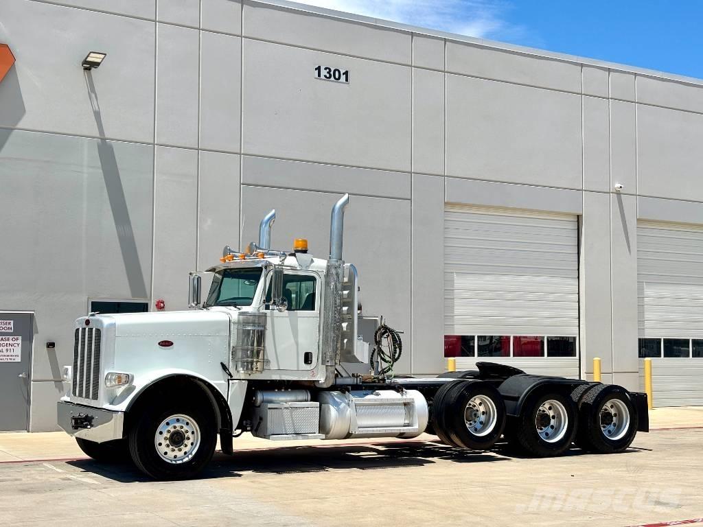 Peterbilt 389 Trekkers