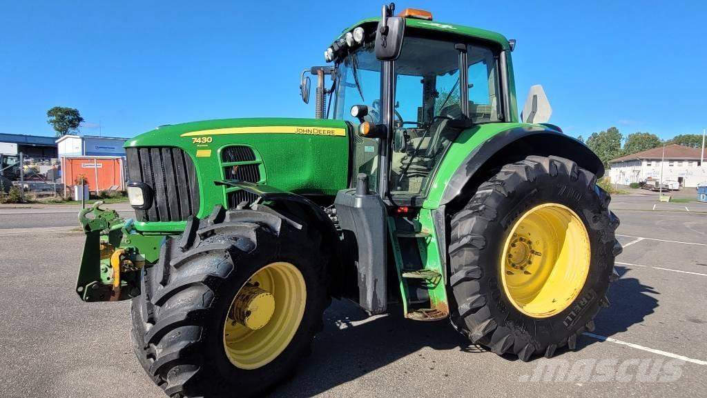 John Deere 7430 AP Tractoren