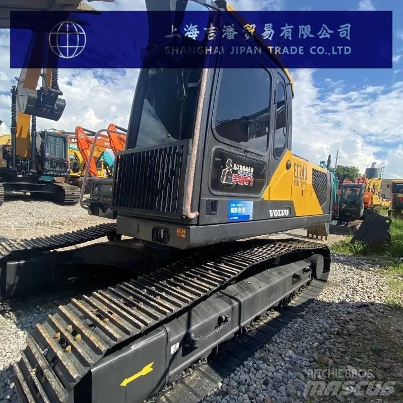 Volvo EC 240 Rupsgraafmachines