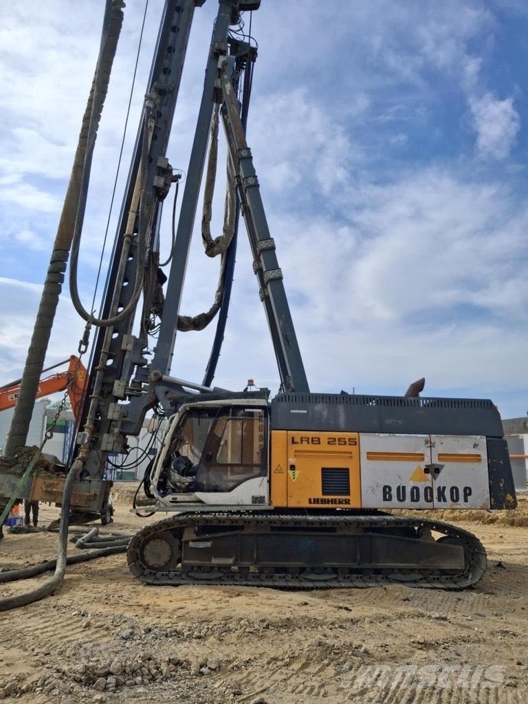 Liebherr LRB255 Heistellingen