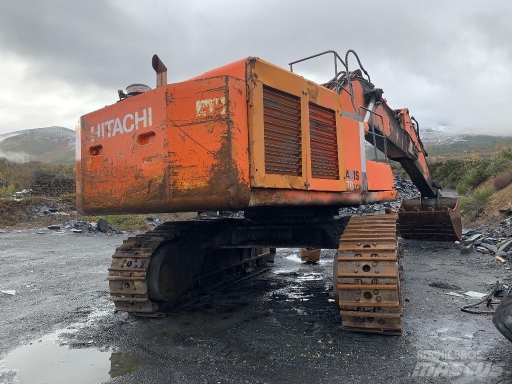Hitachi 670 LCH-3 Rupsgraafmachines