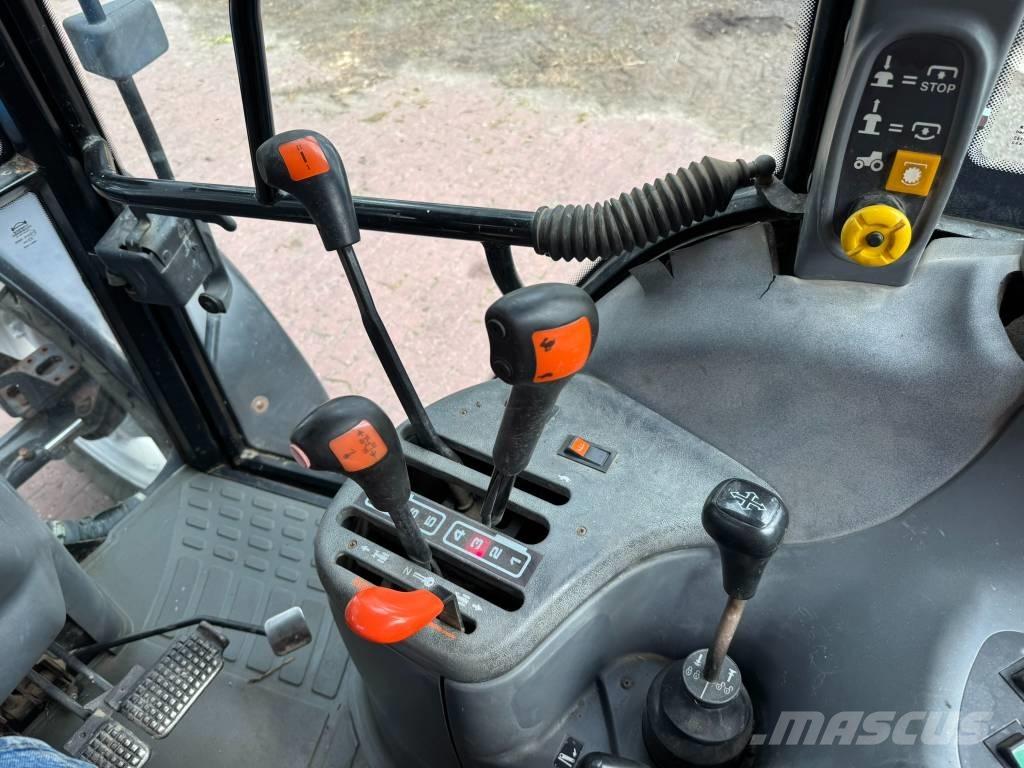 New Holland TS90 Tractoren