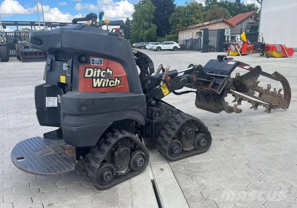 Ditch Witch R300 Rupsdumpers