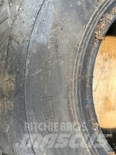 Armour 23.1-26 Banden, wielen en velgen