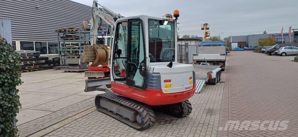 Takeuchi TB 235 CR Minigraafmachines < 7t