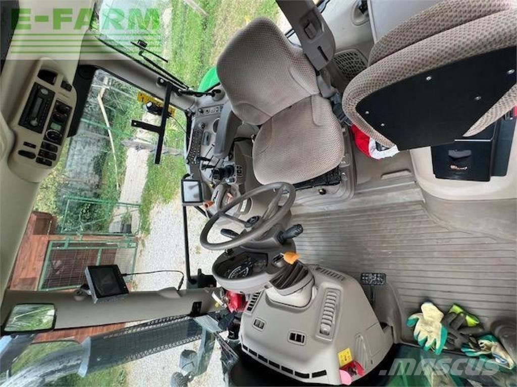 John Deere 6115R Tractoren