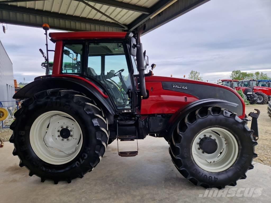 Valtra T 171 Tractoren