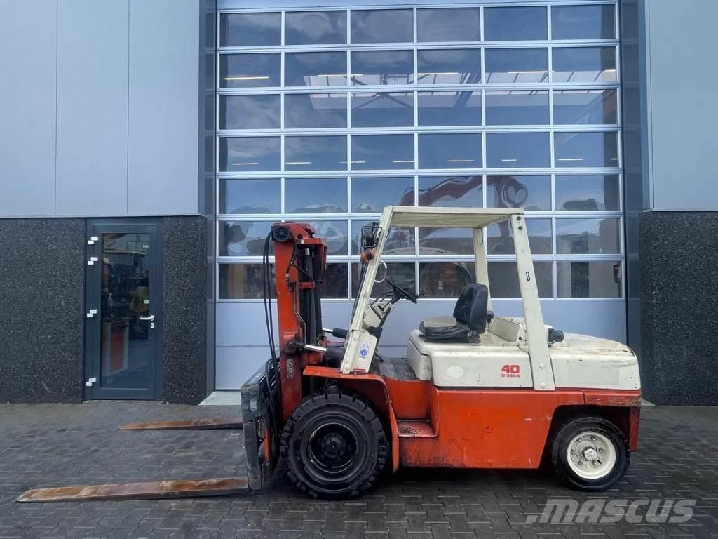 Nissan 40 Heftrucks overige