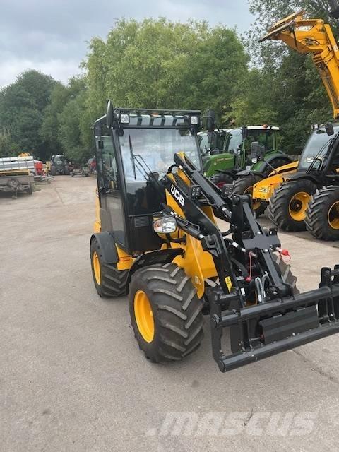 JCB 403 PLUS Verreikers voor landbouw