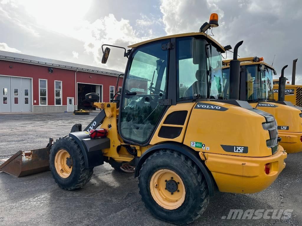 Volvo L 25 F Wielladers