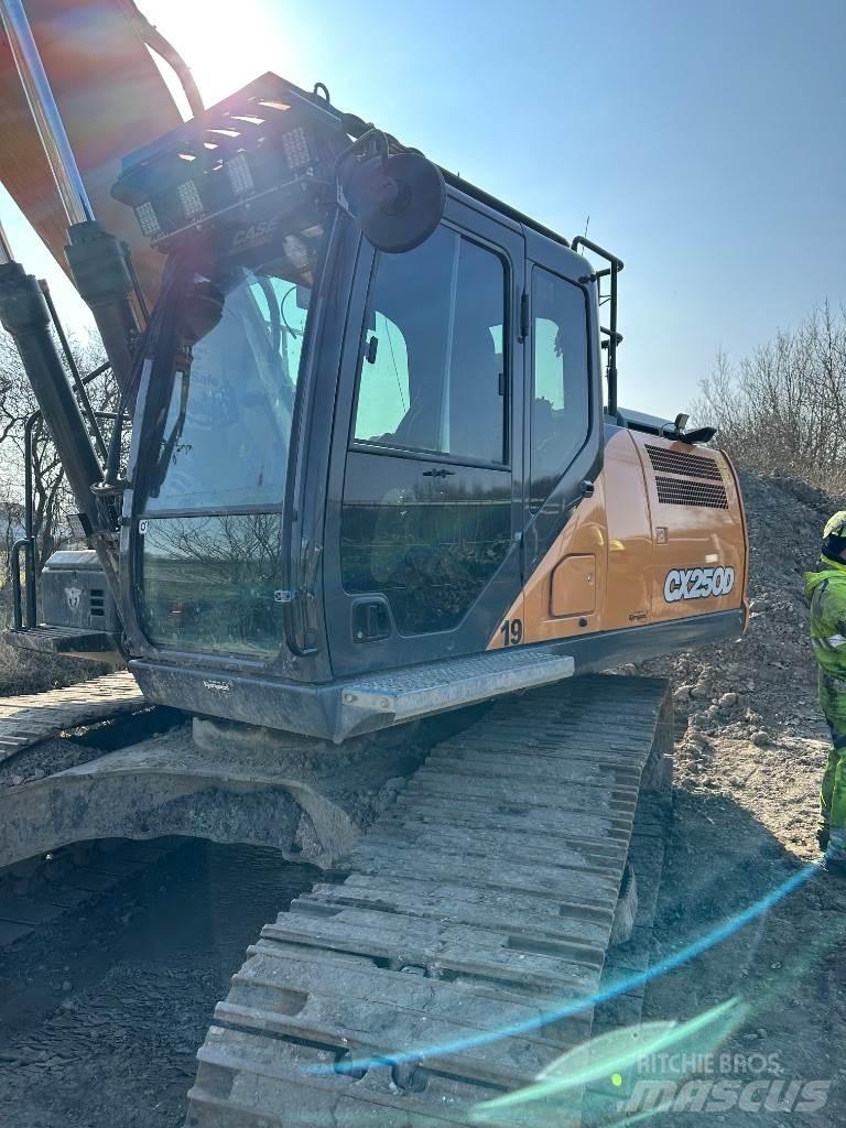 CASE CX 250 D Rupsgraafmachines