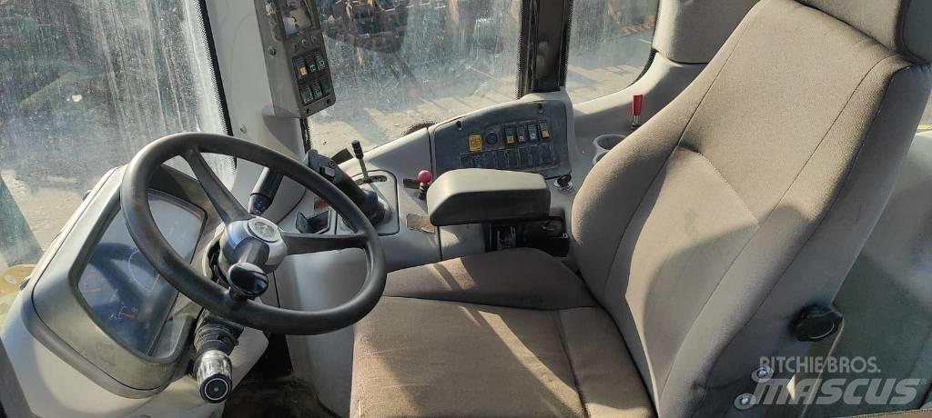 New Holland W 130 Wielladers
