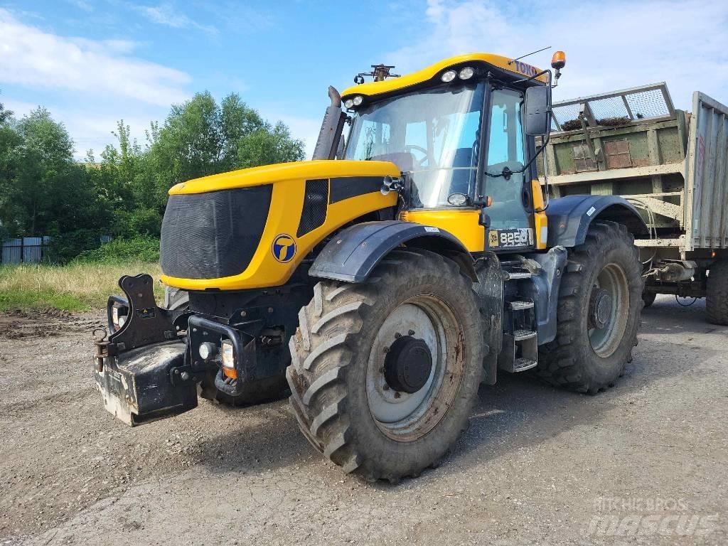 JCB Fastrac 8250 Tractoren