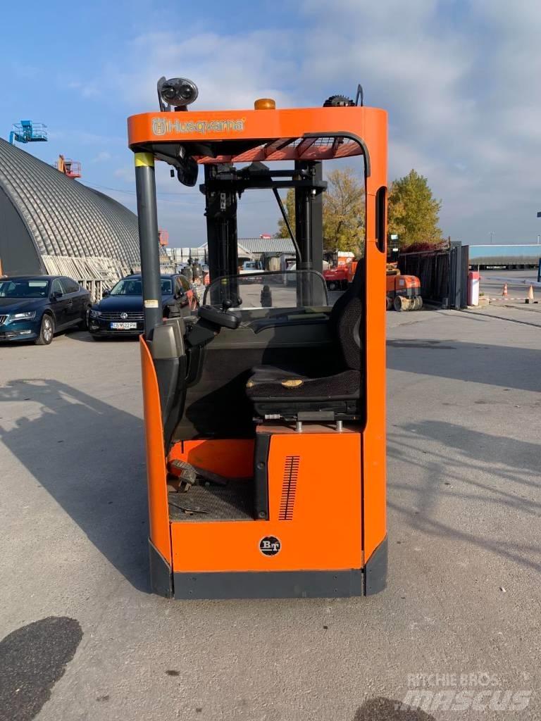BT SRE 135 L Zelfrijdende stapelaars