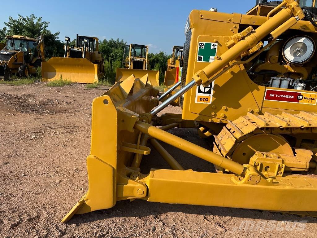 CAT D7G Rupsdozers