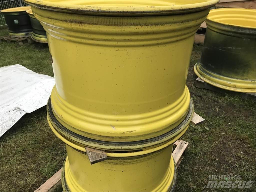 John Deere 23x34 Banden, wielen en velgen