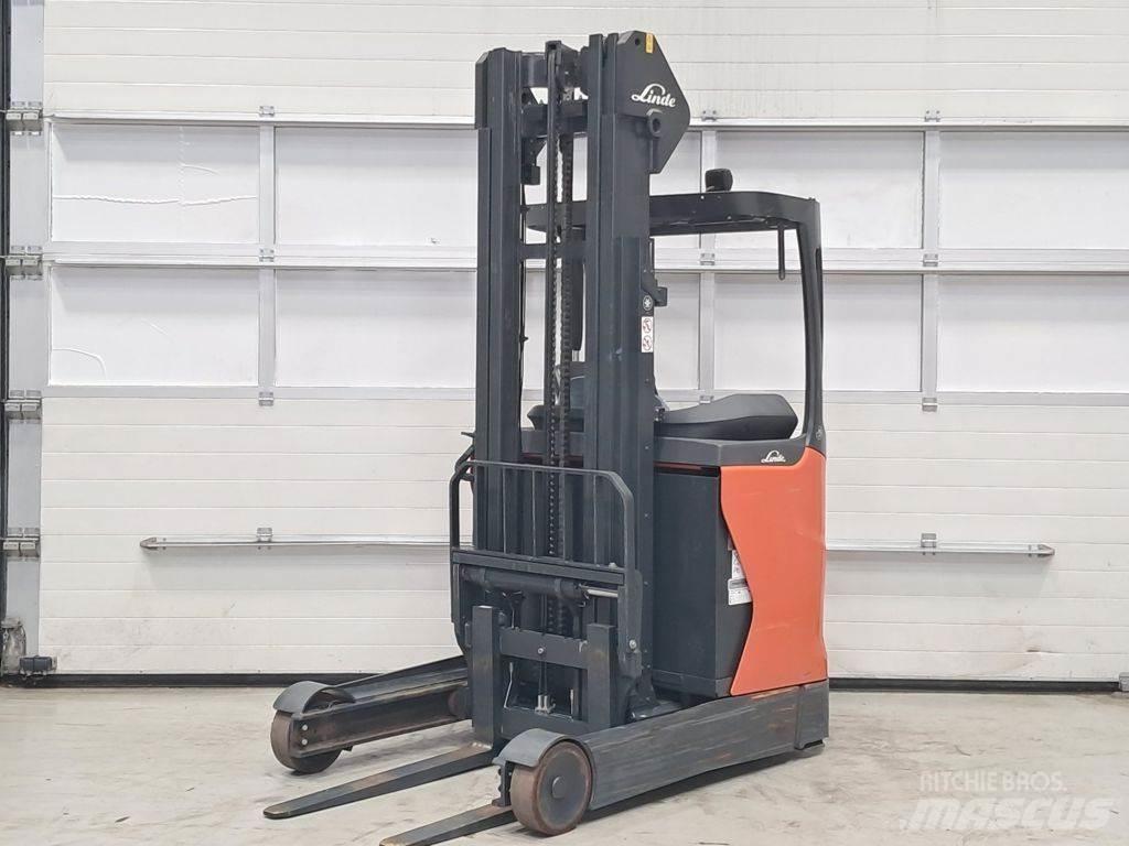 Linde R16-01 Reachtruck voor hoog niveau