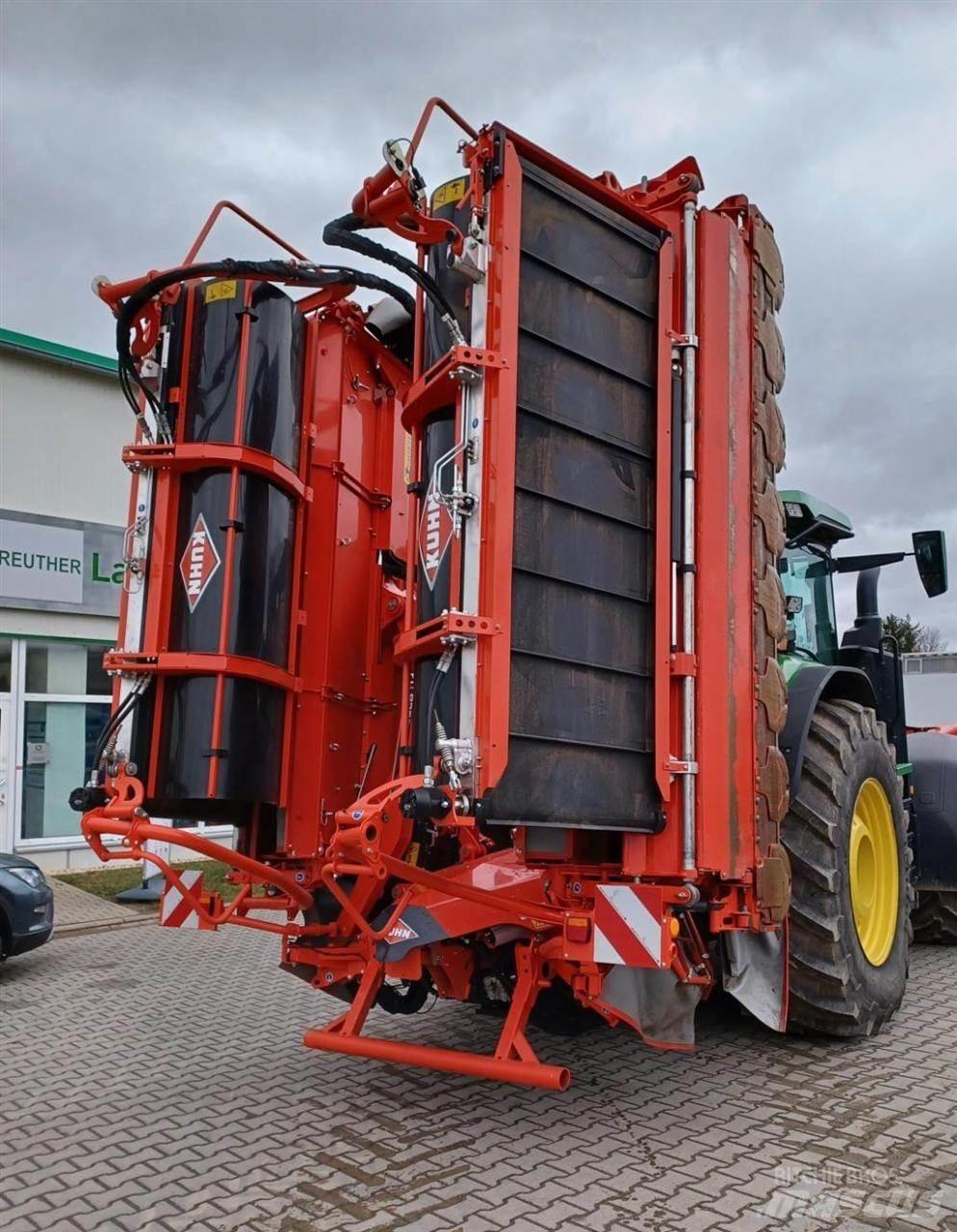 Kuhn FC 9330 D RA Maaiers
