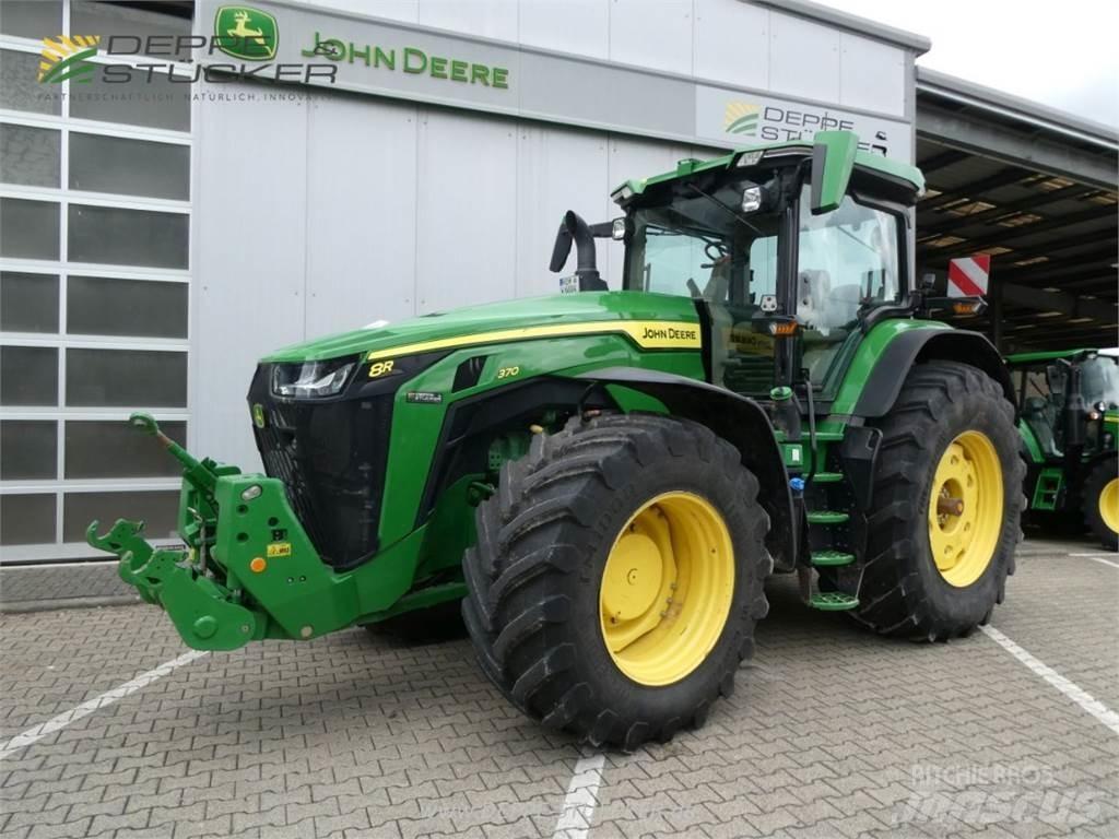John Deere 8R 370 Tractoren