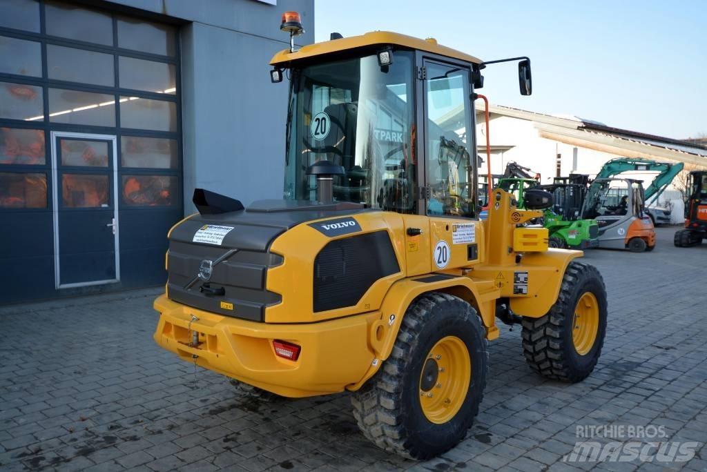 Volvo L 30 H Wielladers