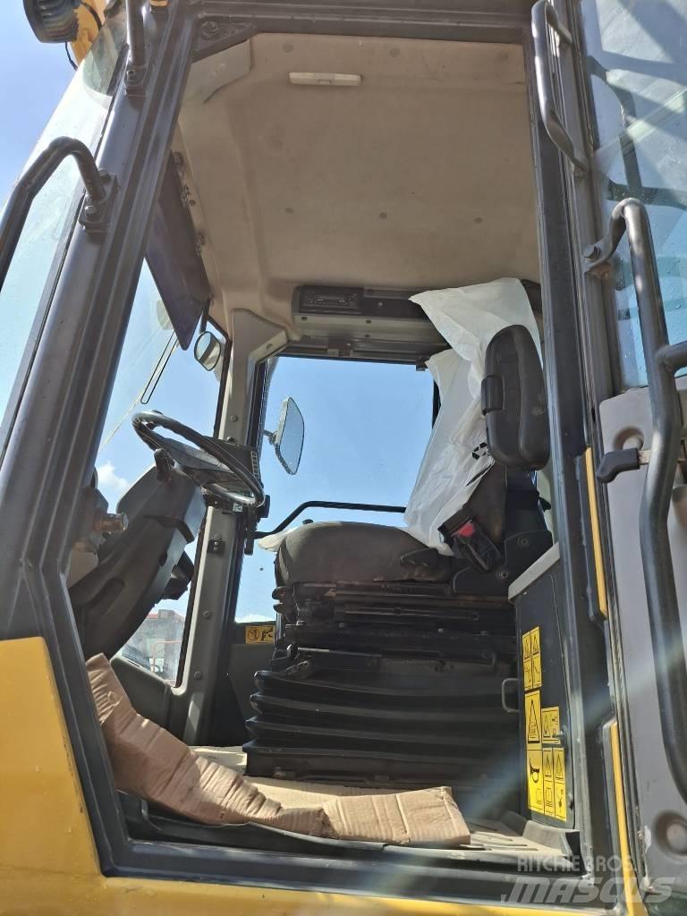 Komatsu WA 380-8 Miniladers