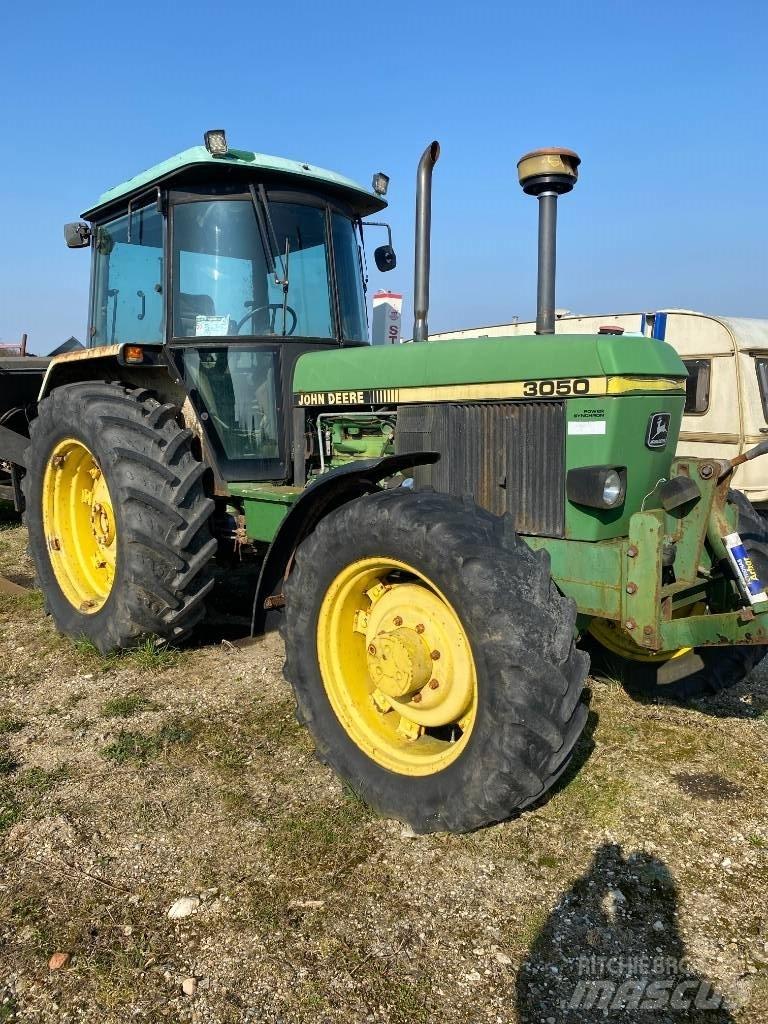 John Deere 3050 4WD Tractoren