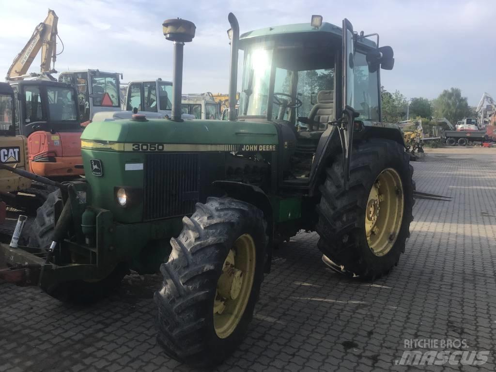 John Deere 3050 4WD Tractoren