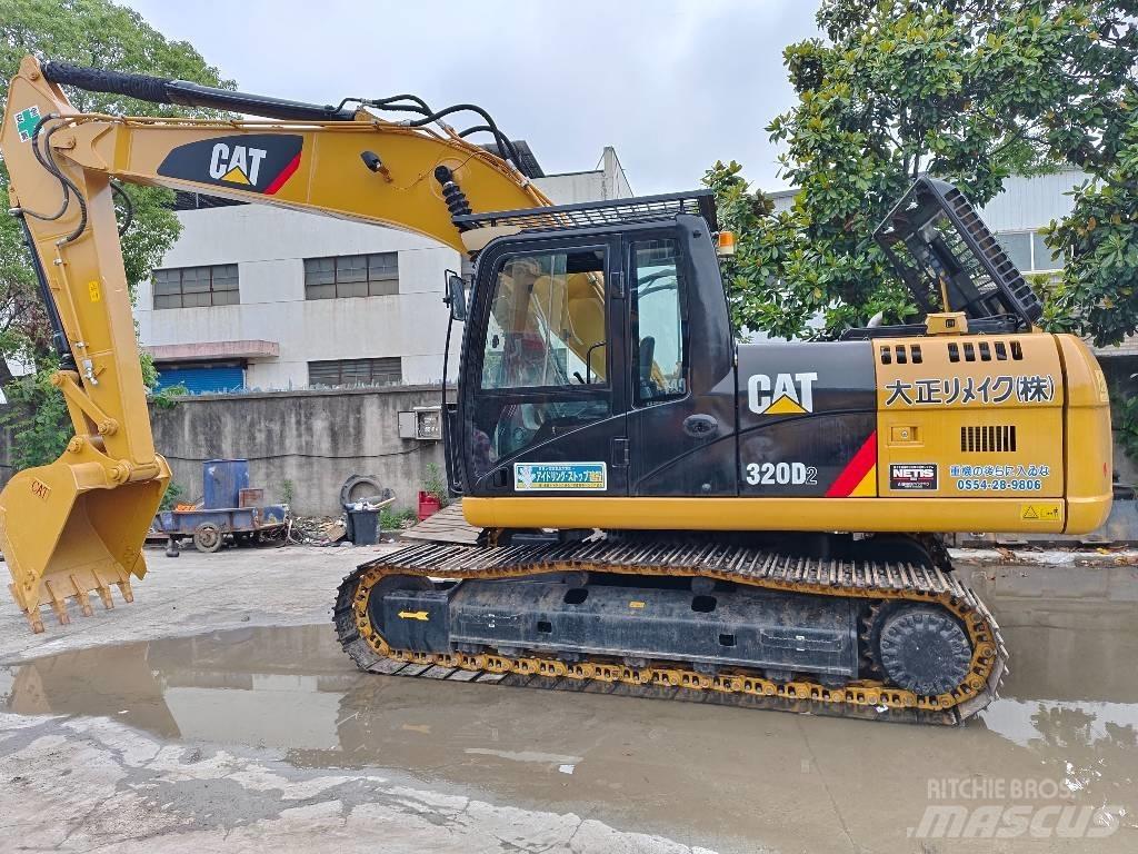 CAT 320 D2 Rupsgraafmachines