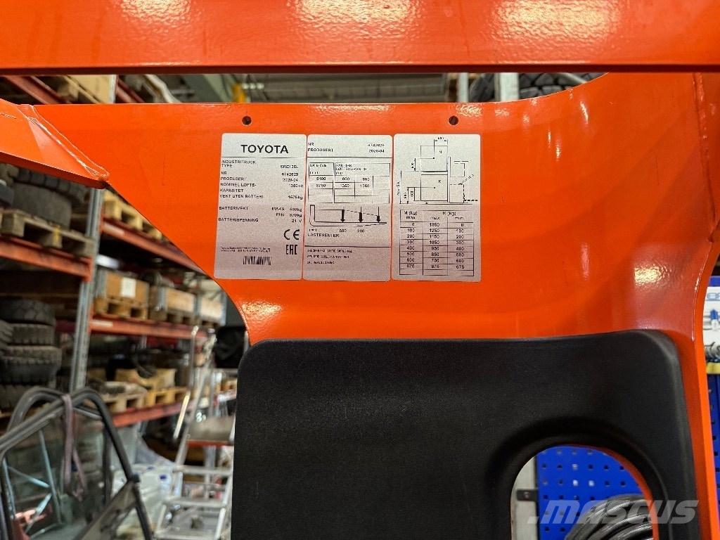 Toyota SRE135L Zelfrijdende stapelaars