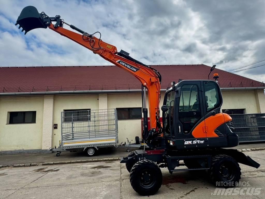 Develon DX 57 W-7 Wielgraafmachines