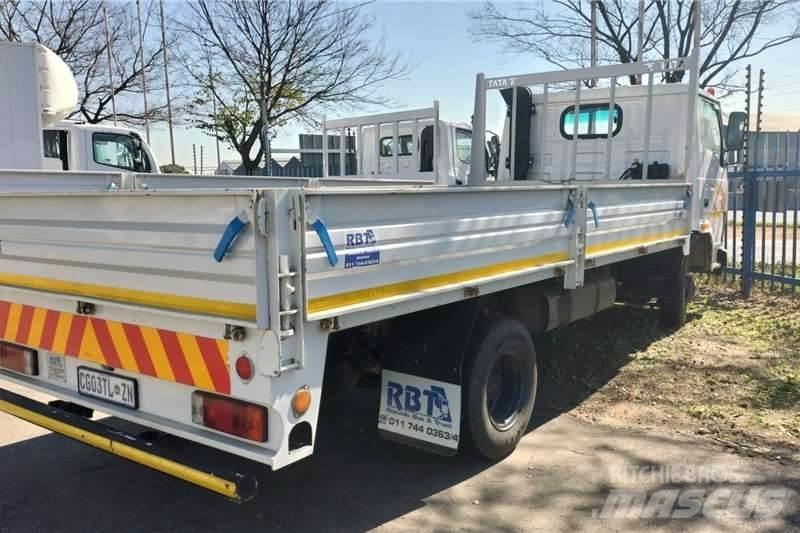 Tata LPT 813 Anders