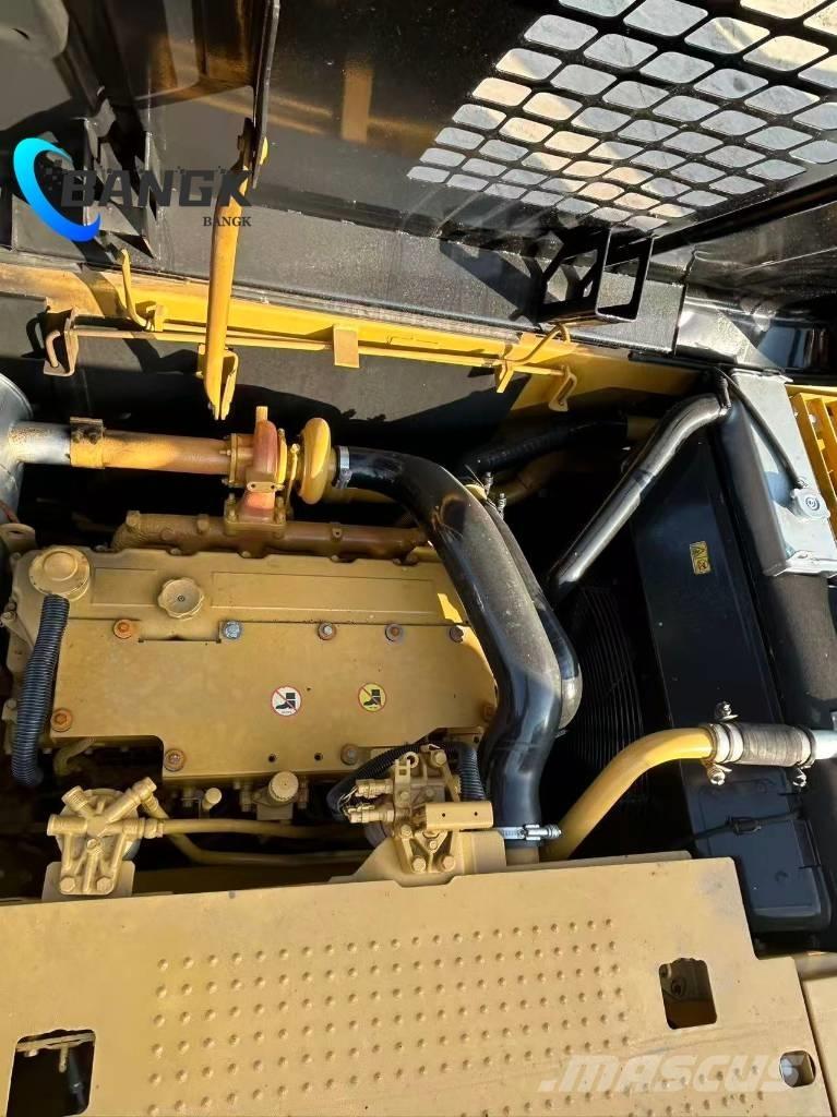 CAT 320 D Rupsgraafmachines