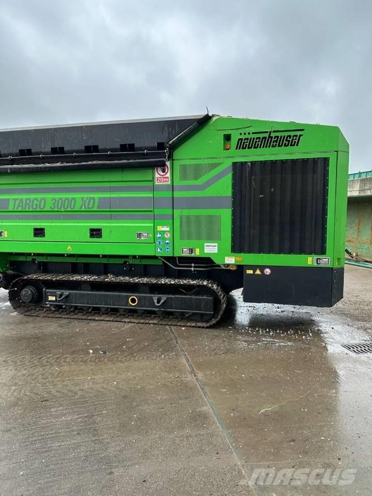 Neuenhauser 3000 Shredders