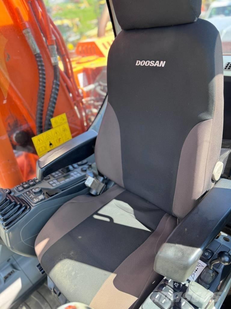 Doosan DX 140 W-3 Wielgraafmachines