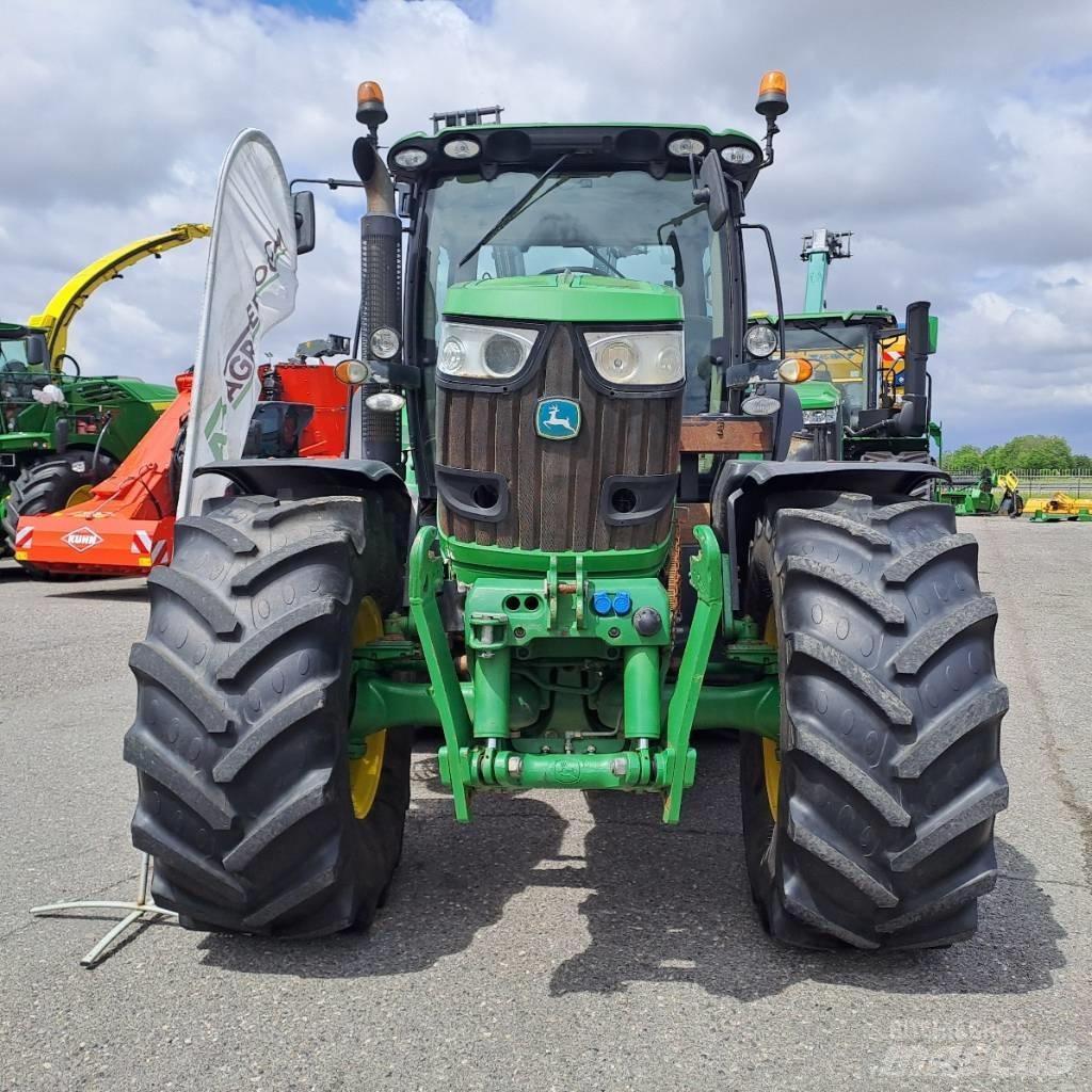 John Deere 6210 R Tractoren