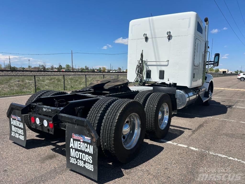 Kenworth T 880 Trekkers