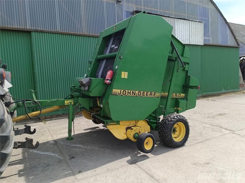 John Deere 590 Ronde-balenpersen