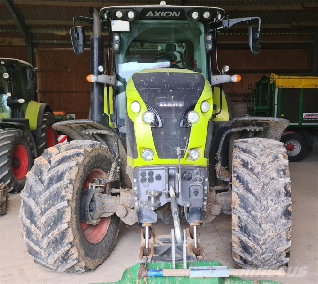 CLAAS Axion 810 Tractoren