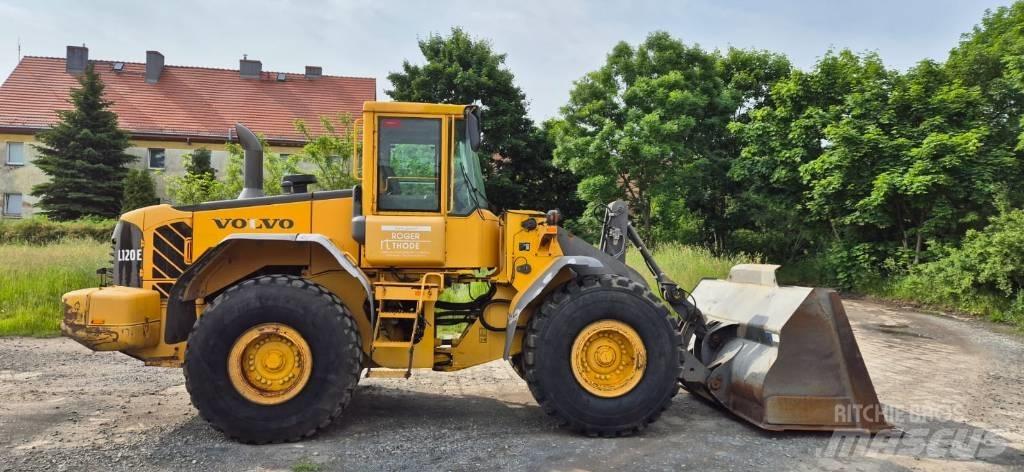 Volvo L 120 E Wielladers