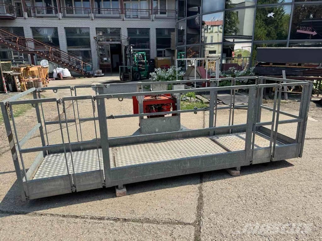 Manitou N 4M Personenliften en invalideliften