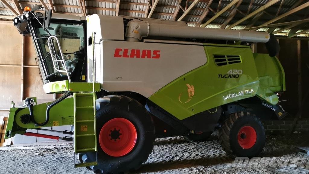 CLAAS Tucano 420 Maaidorsmachines