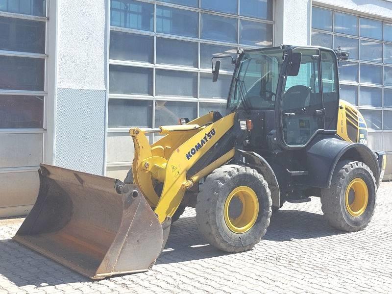 Komatsu WA 100 M-7 Schrankladers